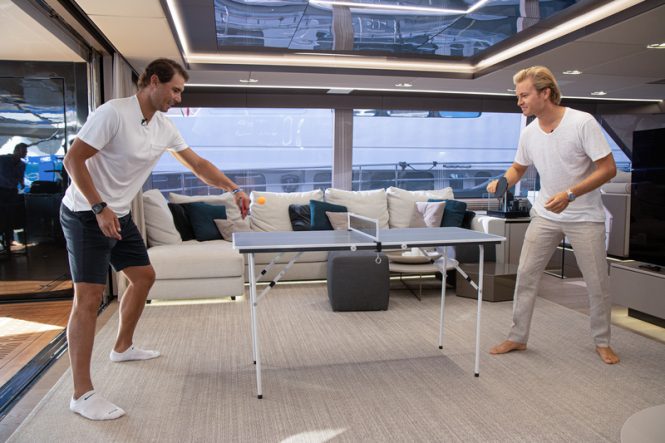 Sunreef Ambassadors' Cup – ein spannendes Tischtennis-Duell zwischen Rafael Nadal und Nico Rosberg