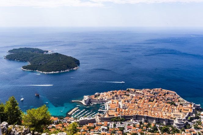 Luxusyachtcharter in Dubrovnik sind voller natürlicher Schönheit und Geschichte